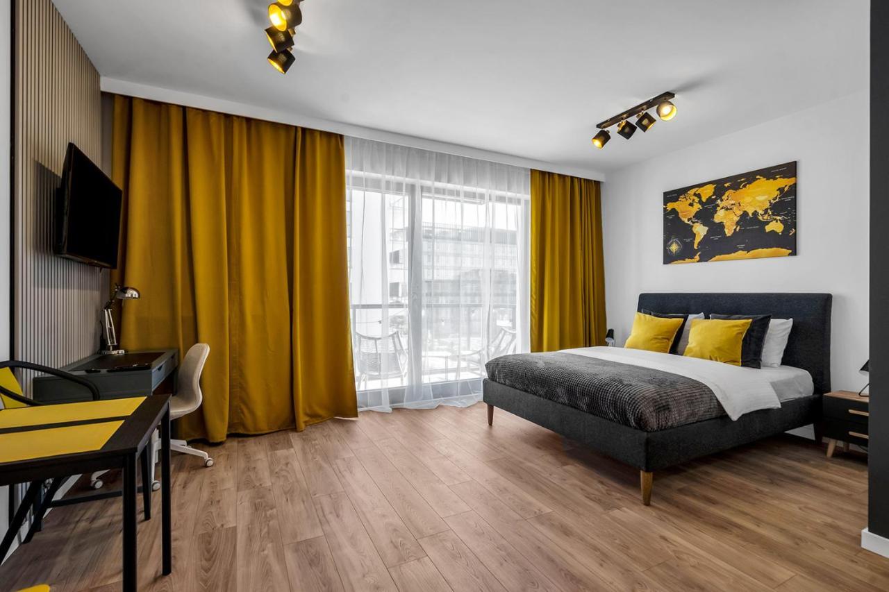 Lotnisko Chopina Modern Studio Warszawa Exteriör bild