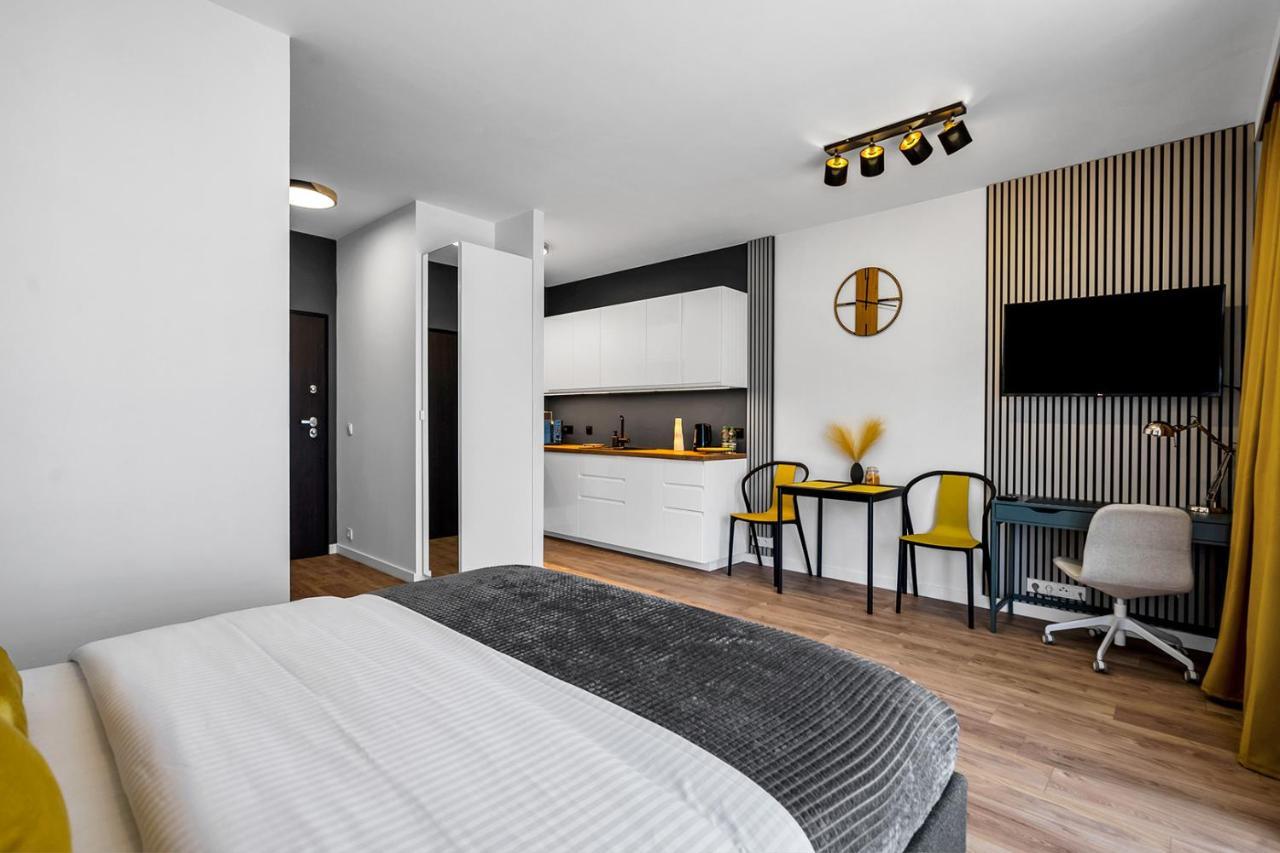 Lotnisko Chopina Modern Studio Warszawa Exteriör bild